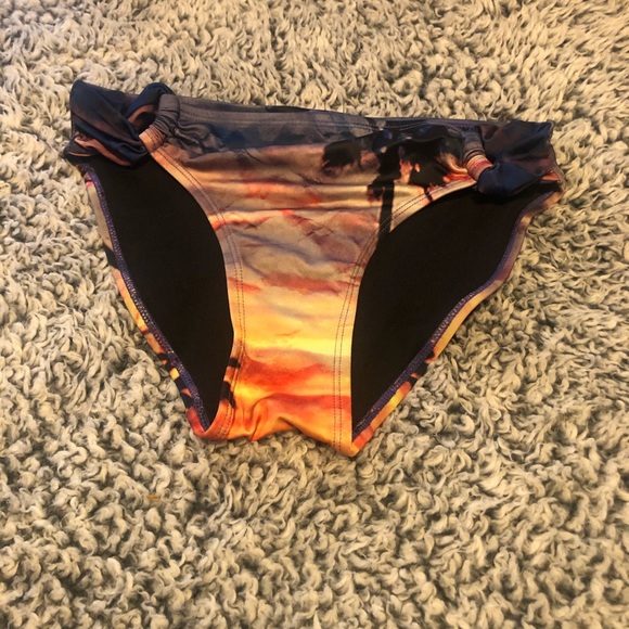 Joe Boxer Bikini Bottoms - Picture 3 of 3